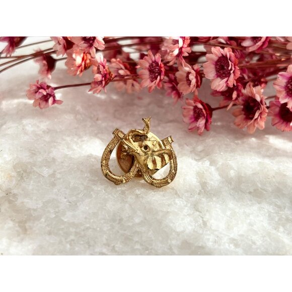 Vintage Gold Toned Elephant & Double Horseshoe Lucky Pin / Brooch - Picture 2 of 7